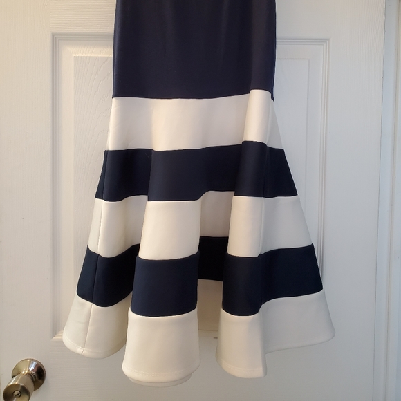EUC Navy and White Dress - Picture 2 of 5